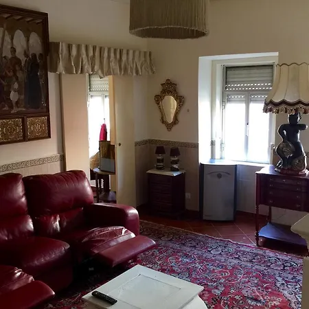 Queen Ii Apartment *